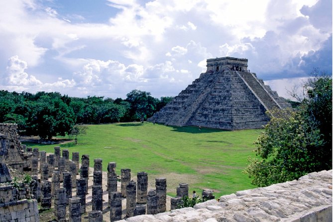 Chichen Itza Deluxe Tour! Mayan Adventure & Transportation from Cancun - Guided Tour of the Mighty Chichen Itza