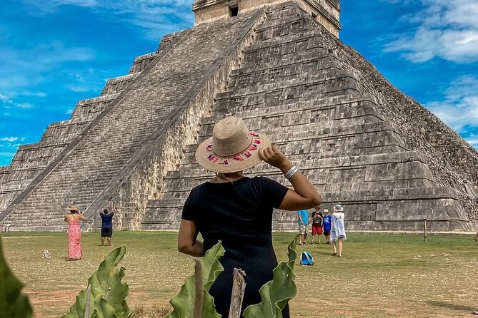Chichen Itza Deluxe Tour with Mayan Buffet and Cenote Chichikan - The Yucatecan Buffet Lunch Experience