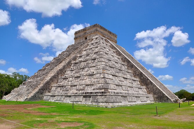 Chichen Itza Early Access Private Tour with Buffet Lunch - Key Points