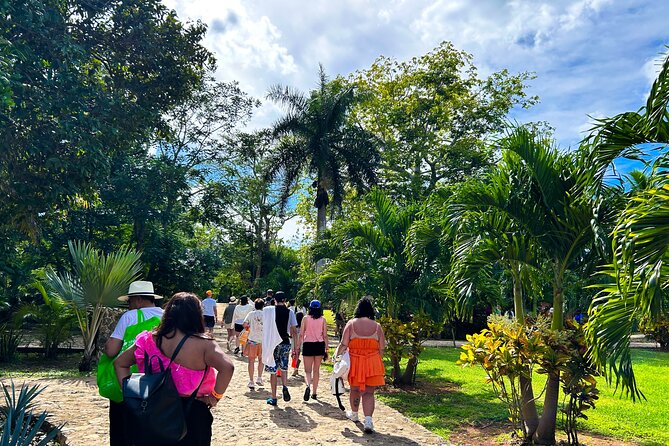 Chichen Itza Early Access Private Tour with Buffet Lunch - Additional Inclusions and Considerations