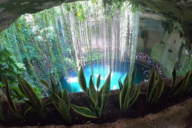 Chichen Itza LDS tour all inclusive from Cancun (Private) - Enjoying a Yucatan Buffet at Hacienda Xaybeh