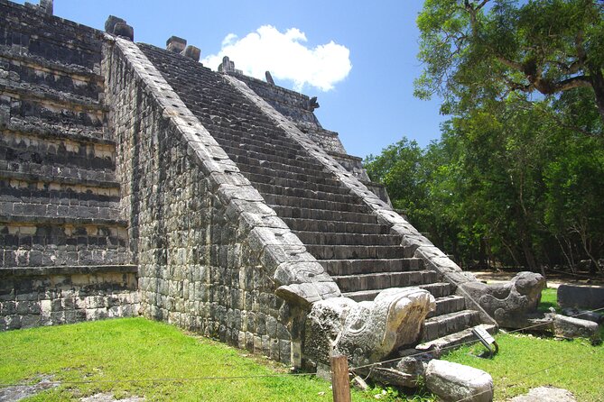 Chichen Itza: Self-Guided Tour with Audio Narration & Map - Eagles & Jaguars Platform: Ceremonial Stage