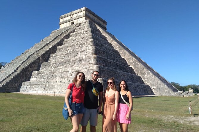 Chichen Itza small group walking tour early access - The Expertise and Style of the Local Guides