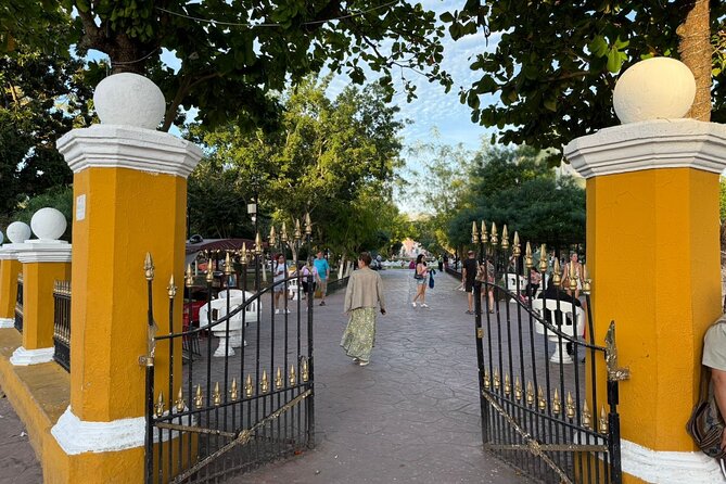 Chichen Itza tour with Cenote and Valladolid - Food and Drink: Buffet Lunch and Tequila Tasting