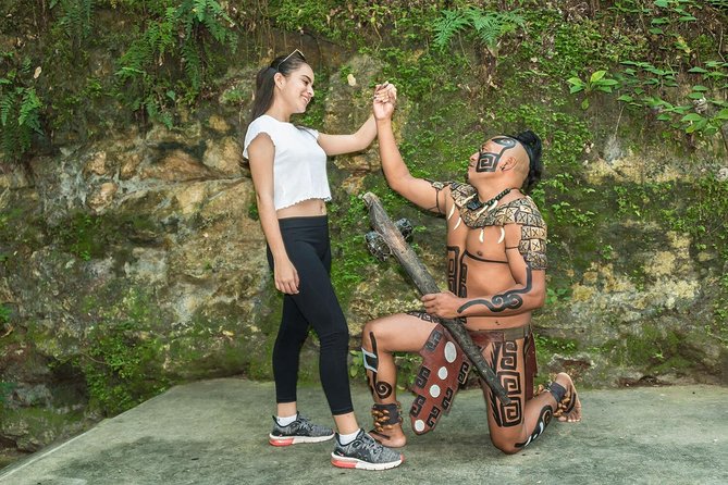 Chichén Itzá Tour with Cenote Xunáan, Valladolid & Lunch - Handling the Logistics and Customer Service