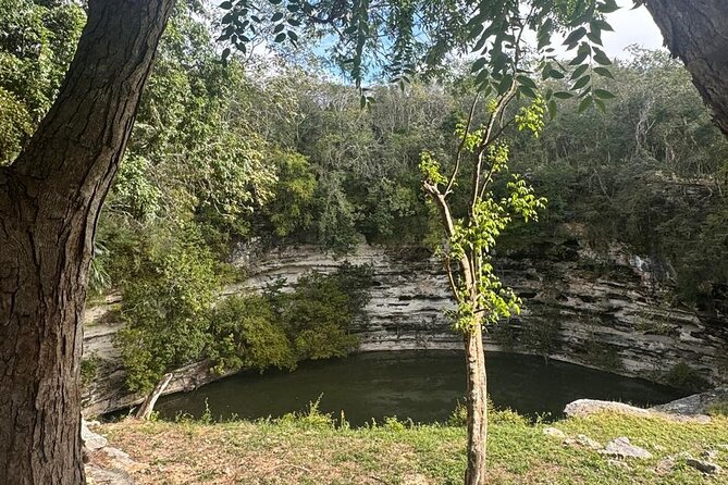 Chichén Itzá VIP: Your Exclusive, Private Journey - Refreshing in Cenote Oxmán