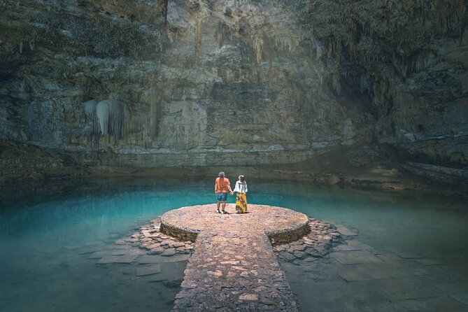 Chichen itza with suytun and ik kil cenote with round transfer - Visiting the Suytun Cenote for Iconic Photos and Swims