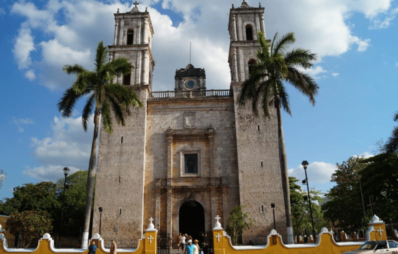 Chichen Itza without Admission, Lunch, Cenote & Valladolid - Pickup and Transportation Across the Yucatan Peninsula