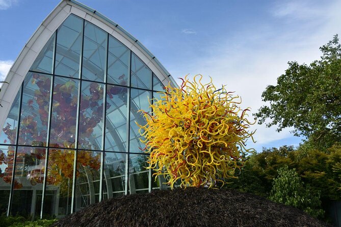 Chihuly Garden and Glass in Seattle Ticket - Bright Colors and Glass Art Await at Seattle’s Chihuly Garden and Glass