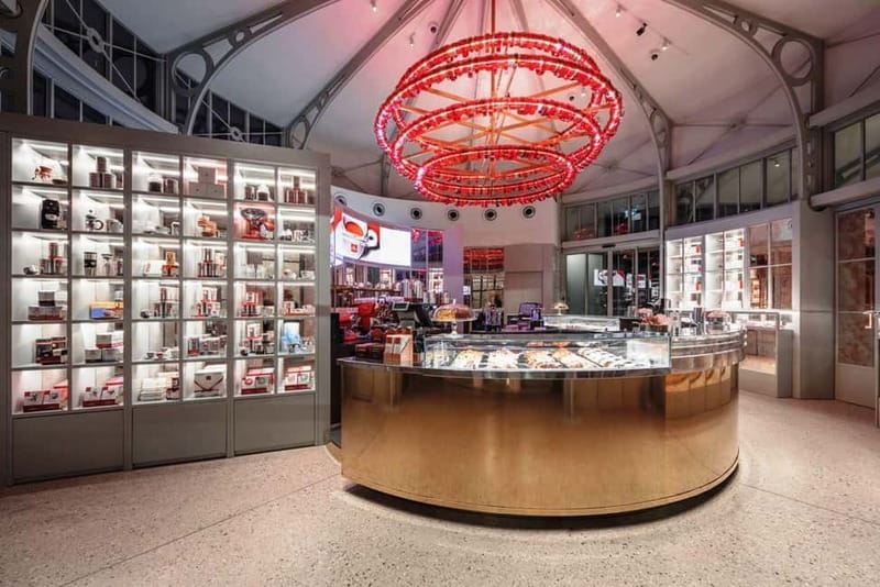 Chill coffee or meal break at illy Caffè in St.Mark's Square - Key Points