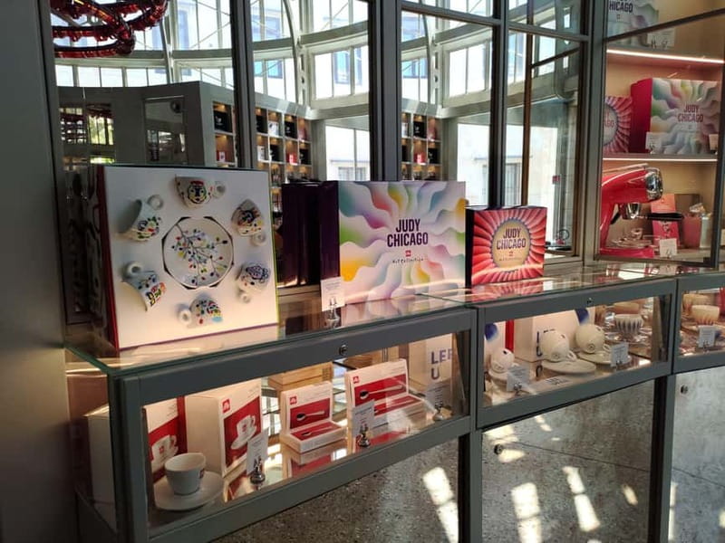 Chill coffee or meal break at illy Caffè in St.Mark's Square - How to Prepare for Your Visit