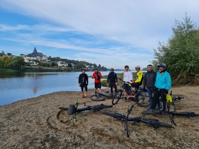 Chinon: Bicycle Tour of Saumur Wineries with Picnic Lunch - Practical Logistics and Support