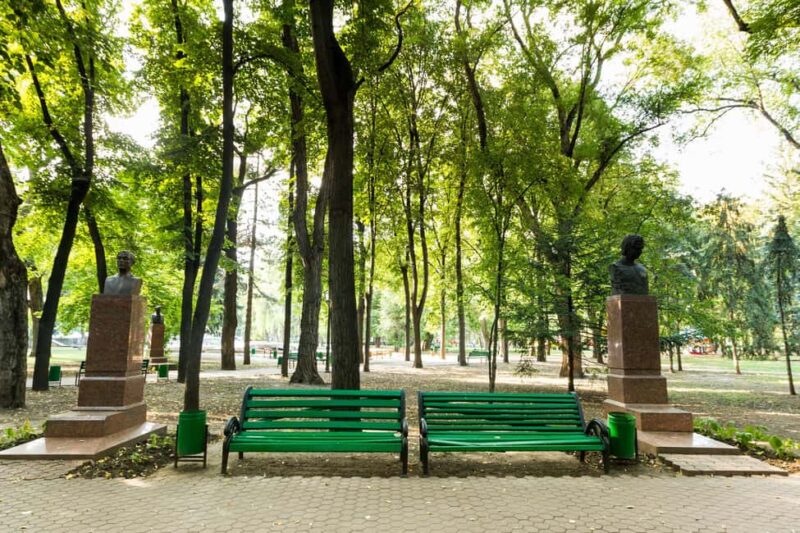 Chisinau: City Highlights Private Walking Tour - Uncovering Moldova’s Wine Heritage