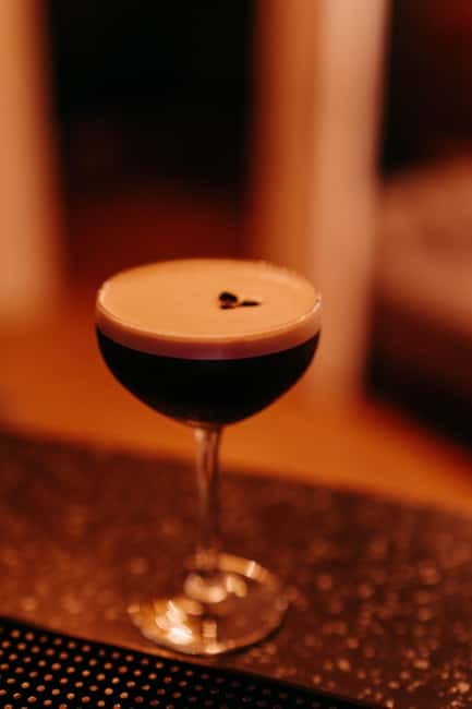 Chisinau: Cocktail Bar & Pub Crawl and Wine Bars - Key Points