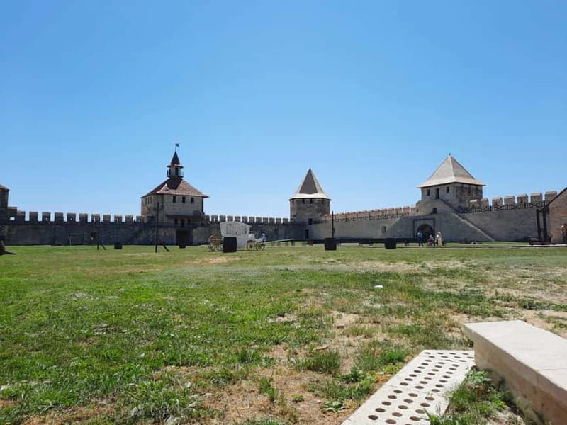 Chisinau: Discover Soviet Heritage of Transnistria - Return to Chisinau: End of a Day Filled with History