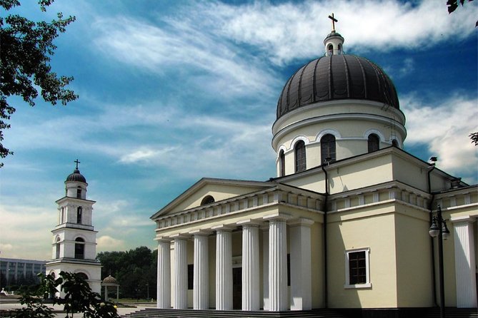 Chisinau Half-Day Private Tour by Bike with Local Guide - Modernist Architecture and Contemporary Culture