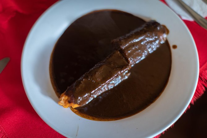 Chocolate and Cobblestones Tour with Taste of San Miguel - Logistics: Meeting Point, Group Size, and Booking