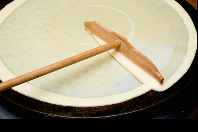 Chocolate and Pastry Walking Tour in Montmartre, Paris - Discover the Best of Montmartre’s Pastry Scene in Just Over Two Hours