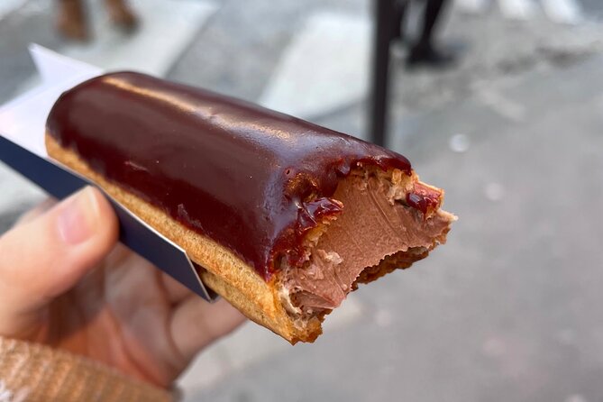 Chocolate and Pastry Walking Tour in Montmartre, Paris - Indulging in the Best Ice Cream at Une Glace à Paris