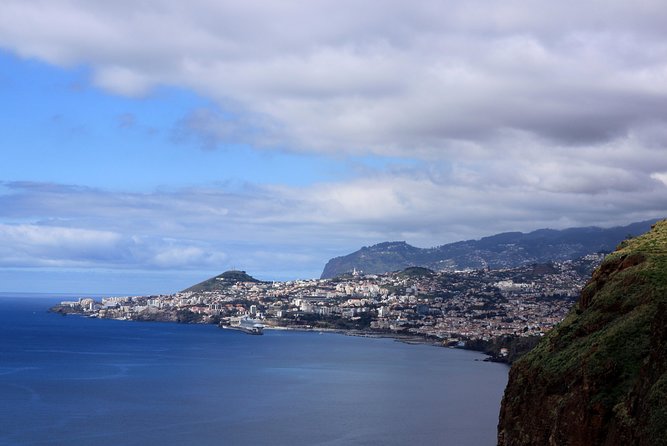 Christ King + Old Town tour by tuk-tuk - Why Choose This Tour: Highlights and Considerations