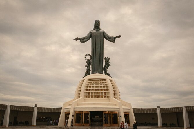 Christ the King, Traveling Mummies VS El Santo and Catrinas - Key Points