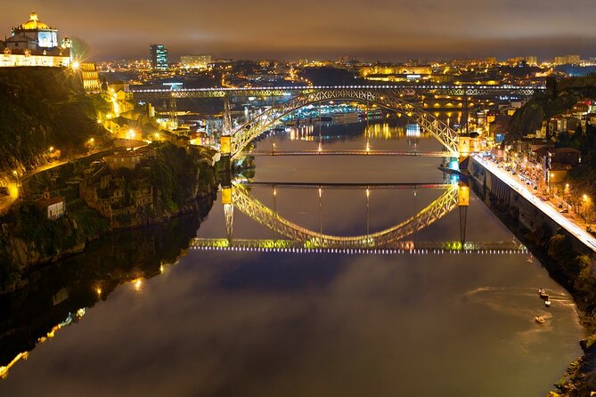 Christmas All Inclusive Dinner River Cruise with DJ on Board - Live DJ Entertainment Sets the Festive Tone