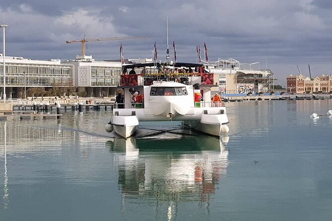 Christmas Boat Experience in Valencia - The Festive Atmosphere and Character Encounters