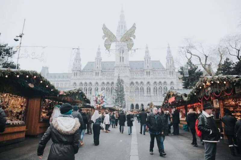 Christmas in 3 countries: Vienna, Salzburg, Brno, Bratislava - Discover the Magic of Christmas in Four Central European Cities