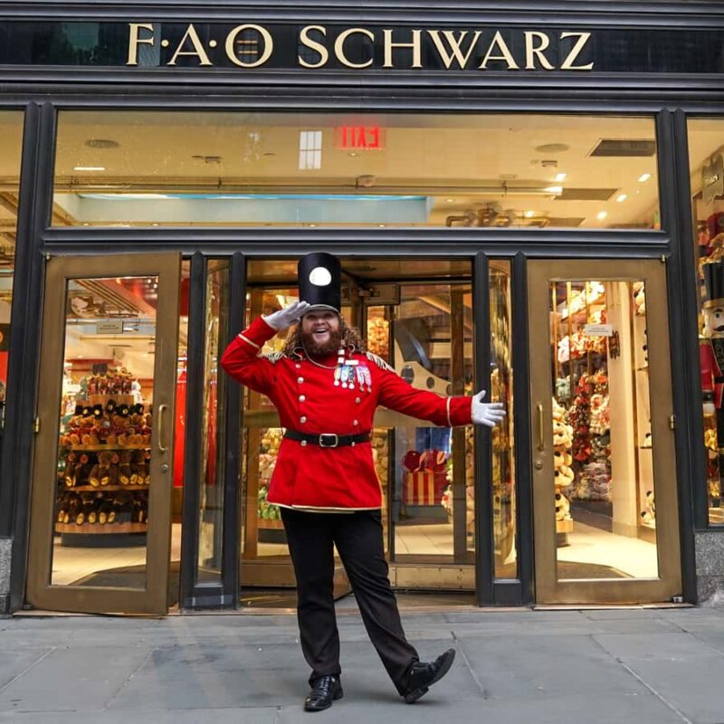 Christmas in New York: Santas Rickshaw Sleigh Ride - Exploring Midtown Manhattan’s Holiday Landmarks