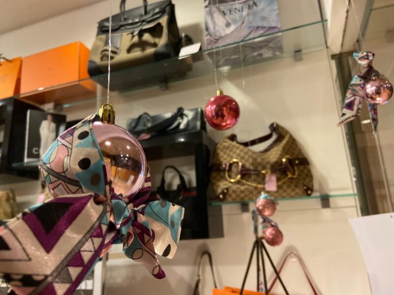 Christmas in Vienna: Markets and Vintage Shops Walking Tour - Key Points