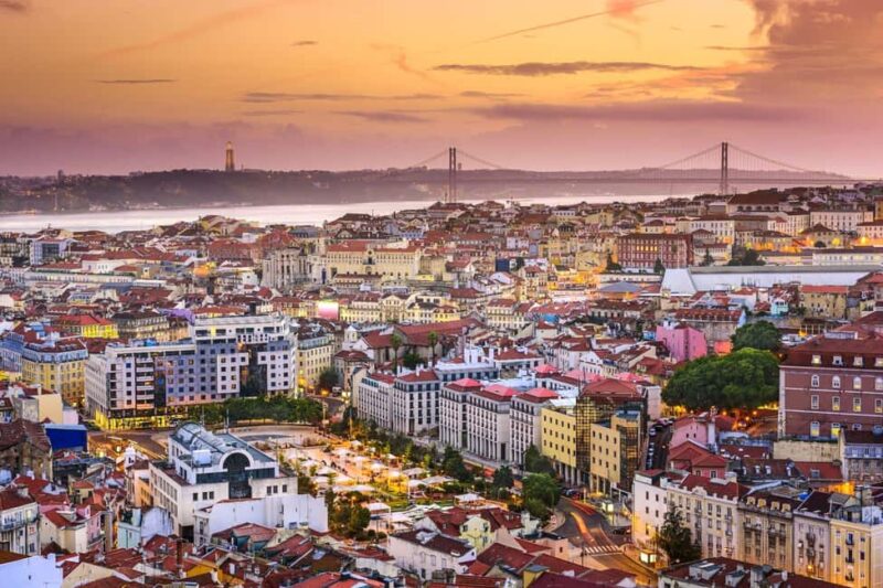 Christmas Lights in Lisbon - A Magical Tour - Key Points