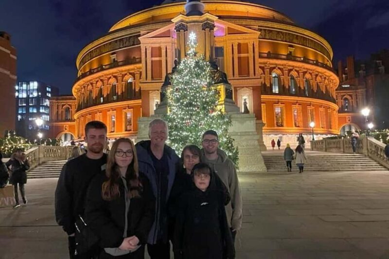 Christmas Lights Taxi Tour with Hotel Pickup - The Christmas Markets and Shopping Stops