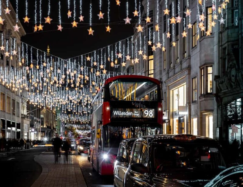 Christmas Lights Walking Tour - Starting at Piccadilly Circus: Meeting Your Guide