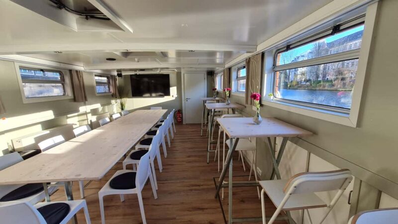 Christmas magic on the Spree - Christmas Magic on the Spree: A Festive Berlin Boat Tour