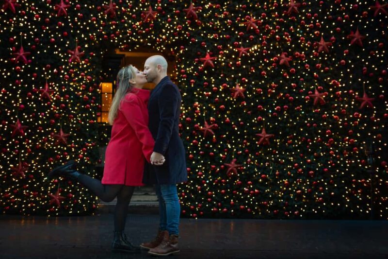 Christmas Magic Photoshoot in the Heart of Rome - Starting Points at Rome’s Most Recognizable Landmarks