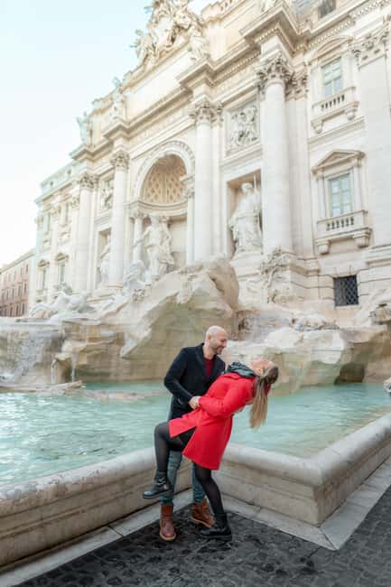 Christmas Magic Photoshoot in the Heart of Rome - The Role of the Professional Photographer