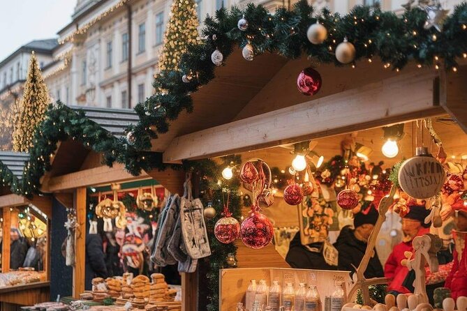 Christmas Markets & Shopping in Vienna - Exploring the Main Shopping Streets: Graben and Kohlmarkt