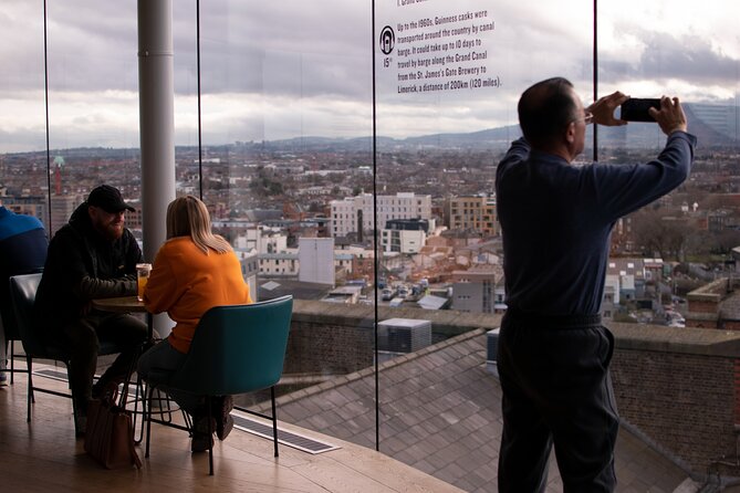 Christmas Photo Experience in Dublin - Meeting and Ending Points in Dublin