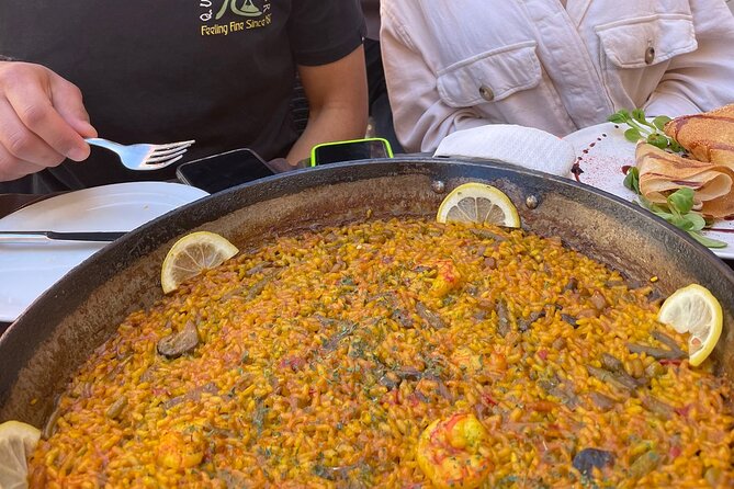 Christmas Tapas and Wine Tour in Valencia - Visiting Four Typical Spanish Tapas Bars