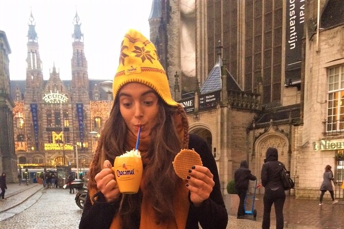 Christmas Walking Tour in Amsterdam - Final Stop at Noordermarkt and End of the Tour