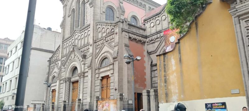 Chronicles of the Center: Living Stories of Mexico City - What’s Included and What’s Not