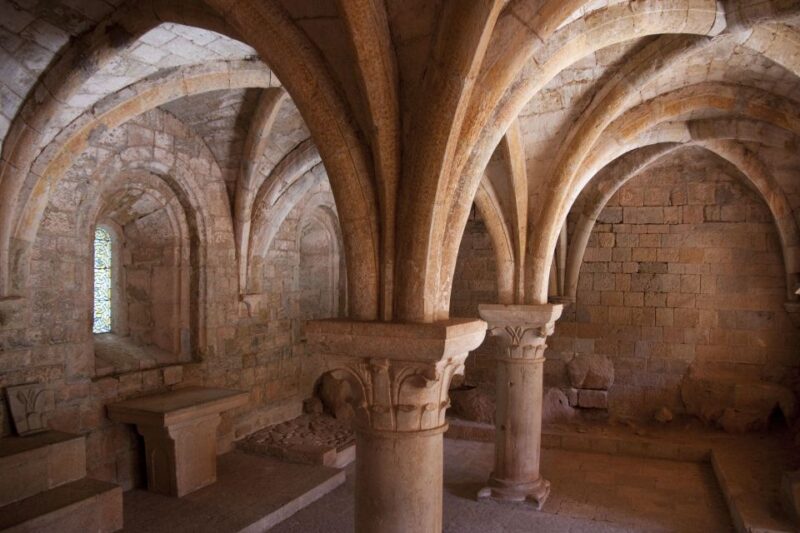 Churches of Provence & French Countryside Private Tour - Lunch Break in a Local Provençal Restaurant