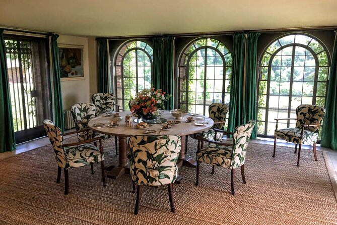 Churchill's Finest Hour - Discover Churchill’s WWII Legacy on an Exclusive Private Tour in London