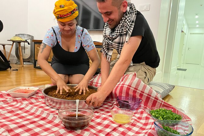 Çi Köfte Cooking Class/Night with Traditional Music At Home - Meet the Hosts at a Cozy Istanbul Home in Kadıköy
