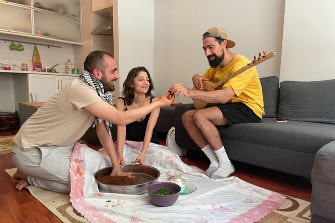 Çi Köfte Cooking Class/Night with Traditional Music At Home - An Evening of Cultural Connection with Local Hosts