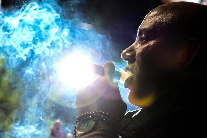 Cigar Rolling Experience with Rum and Chocolate Pairing - The Setting: Intimate, Cultural, and Luxurious