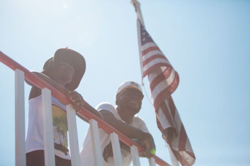 Cincinnati: Historic Sightseeing Cruise - Music and Entertainment Options