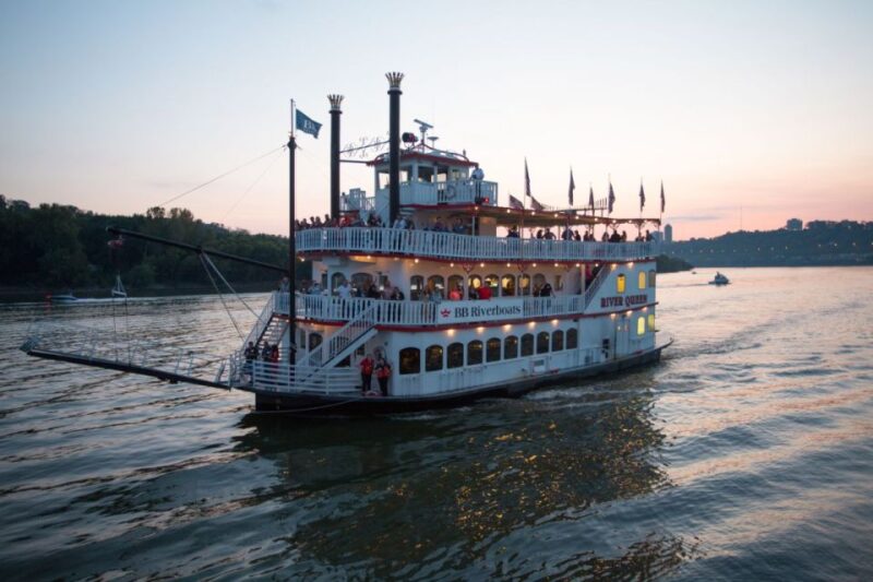 Cincinnati: Historic Sightseeing Cruise - Food and Beverage Availability