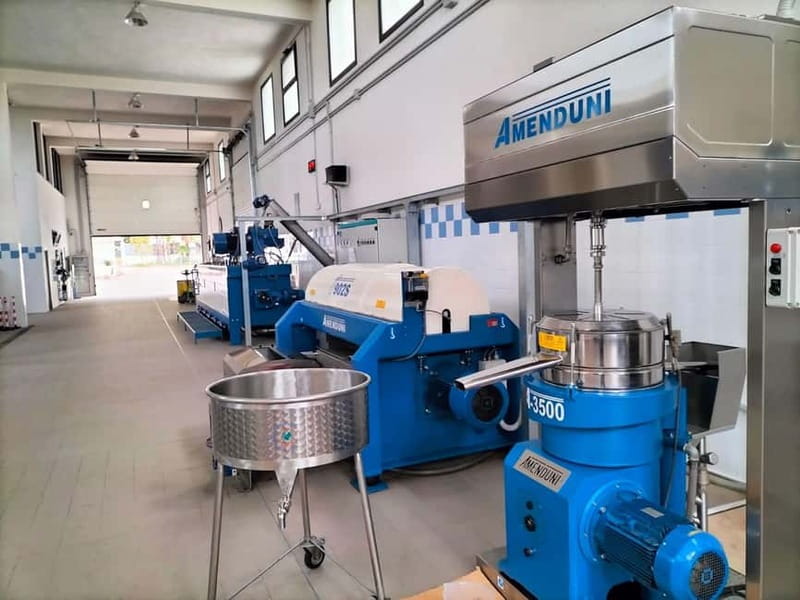 CINISI: OLIVE OIL TOUR- THE OLIVE OIL TASTING AND APERITIF TOUR - Dive into Sicily’s Olive Oil Heritage with a Family-Run Tour in Cinisi