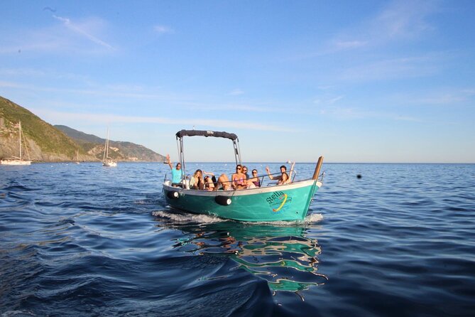Cinque Terre by the sea with local wine - Starting Point and Meeting Logistics in Riomaggiore
